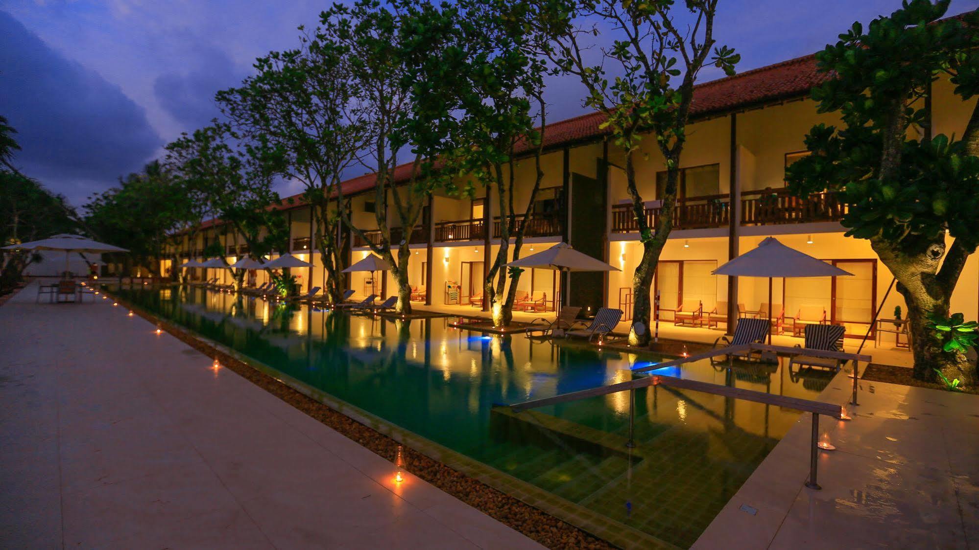 Pandanus Beach Resort & Spa Bentota Exterior foto
